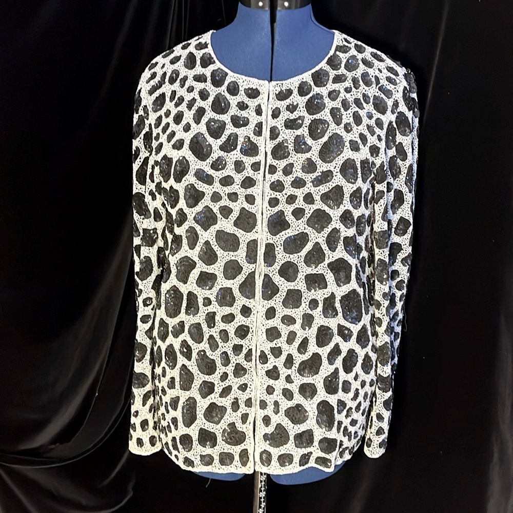 Stunning special occasion jacket. Heavily beaded. Black sequins & white beads. L